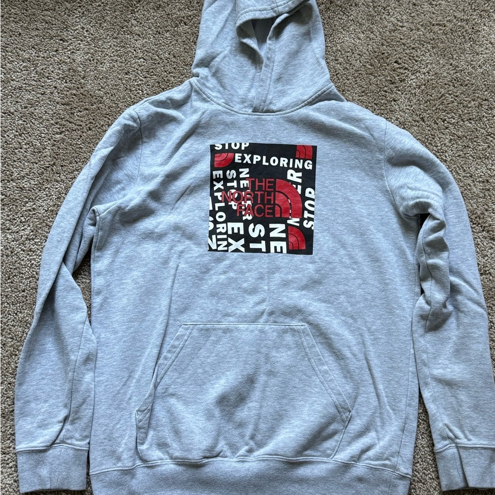 The North Face Gray Sweater with Ribbed Cuffs and Athletic Style